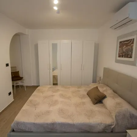 A 90 Metri Dal Mare Varazze